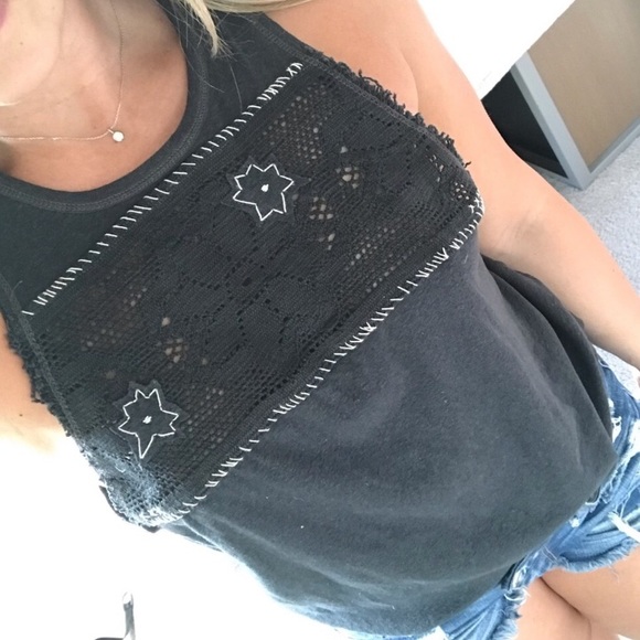 FLASH SALE! ❤️ FREE PEOPLE High Neck Gray Tank - Picture 2 of 8